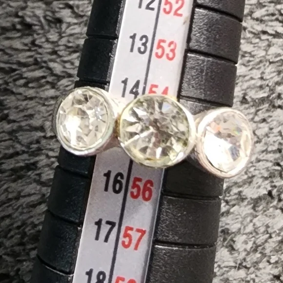 Silvertone Triple Stone Ring - Picture 2 of 4